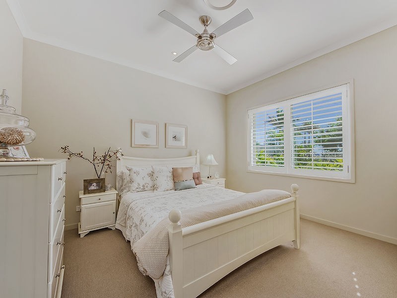 14 Marina Parade, Jacobs Well QLD 4208