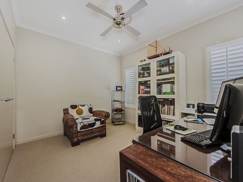 14 Marina Parade, Jacobs Well QLD 4208