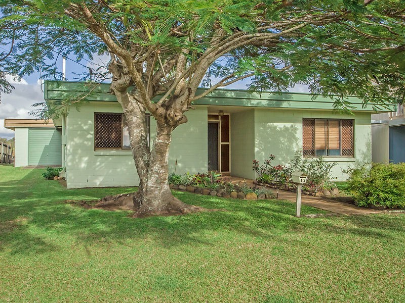 13 Esplanade, Jacobs Well QLD 4208