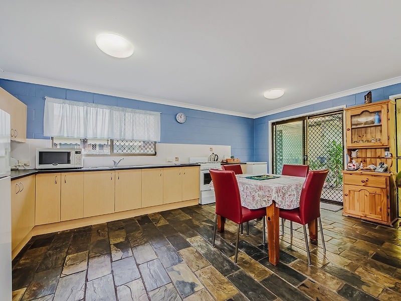 13 Esplanade, Jacobs Well QLD 4208