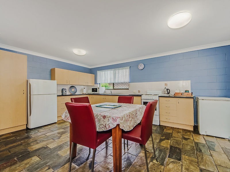 13 Esplanade, Jacobs Well QLD 4208