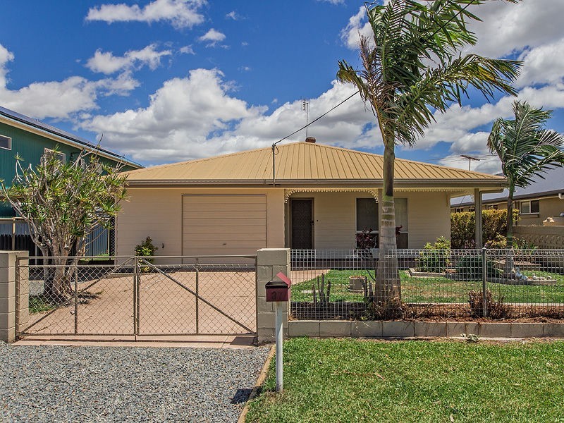 37 Hibiscus, Steiglitz QLD 4207