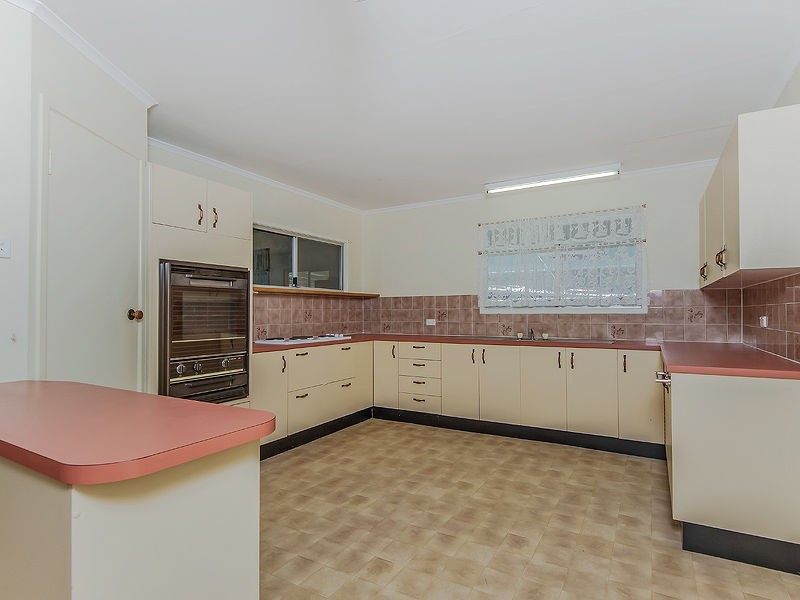 37 Hibiscus, Steiglitz QLD 4207