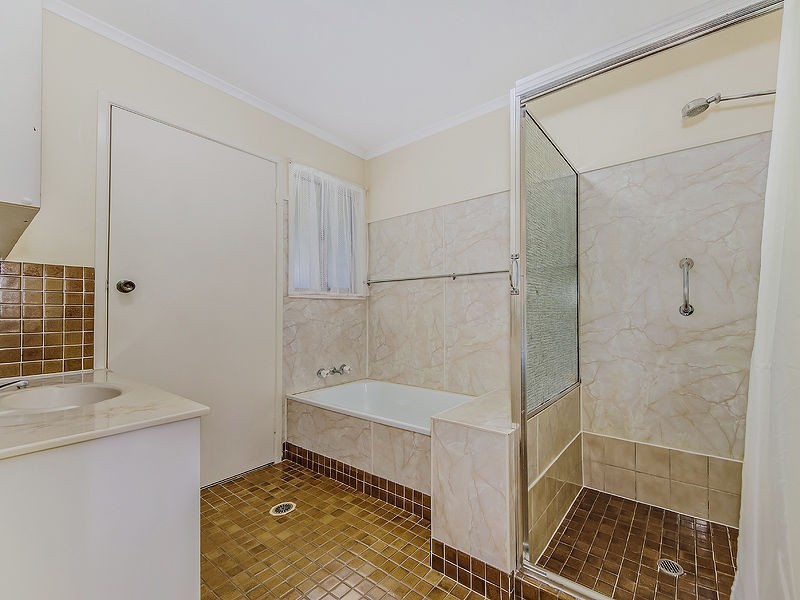 37 Hibiscus, Steiglitz QLD 4207