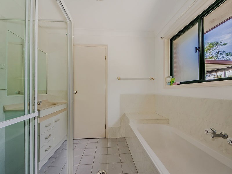 13 Henry Court, Jacobs Well QLD 4208
