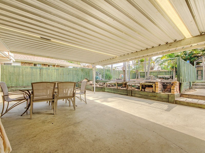 3 Ethion Drive, Regents Park QLD 4118