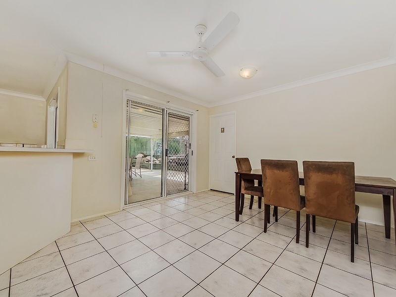 3 Ethion Drive, Regents Park QLD 4118