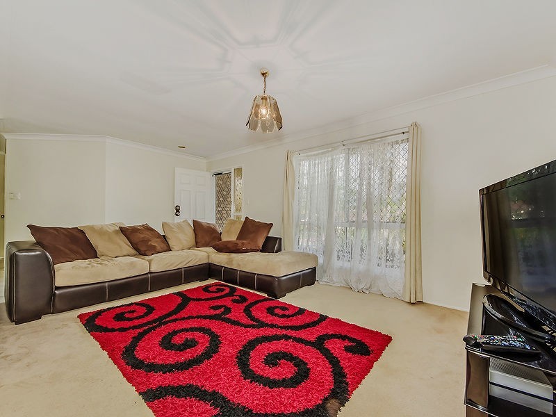 3 Ethion Drive, Regents Park QLD 4118