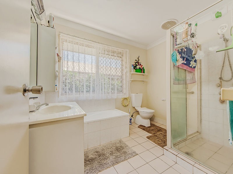 42 Karen Street, Jacobs Well QLD 4208