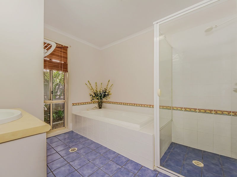 12 KAREN Street, Jacobs Well QLD 4208
