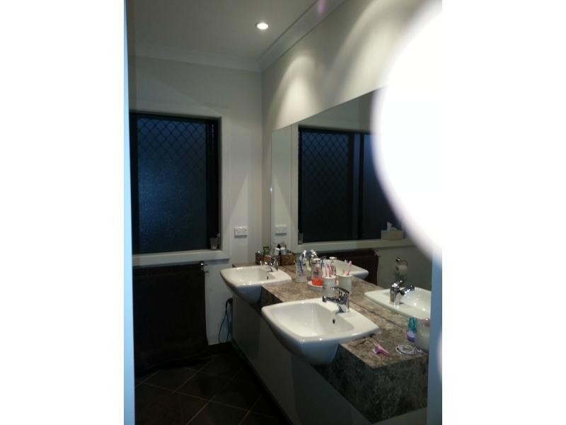 30 Ellenborough Avenue, Ormeau Hills QLD 4208