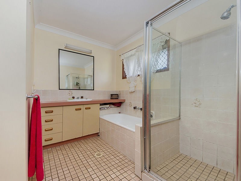 38 Cormorant Crescent, Jacobs Well QLD 4208