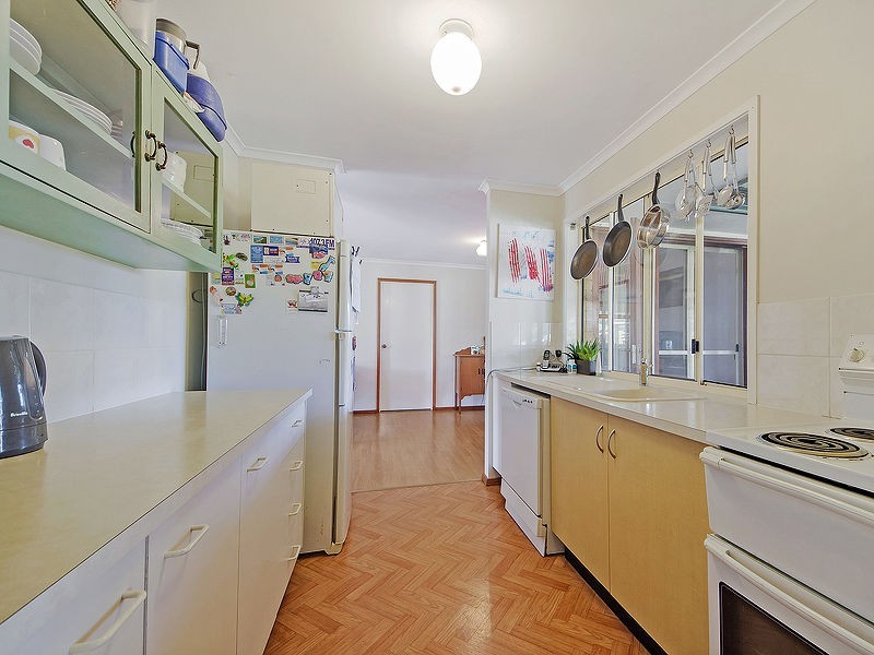 4 Madagascar Place, Steiglitz QLD 4207