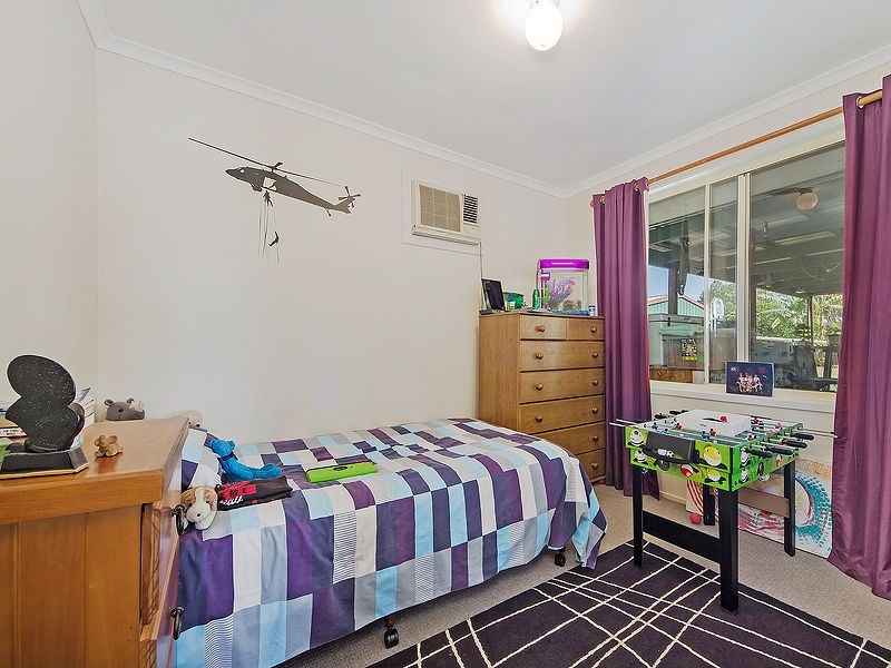 4 Madagascar Place, Steiglitz QLD 4207