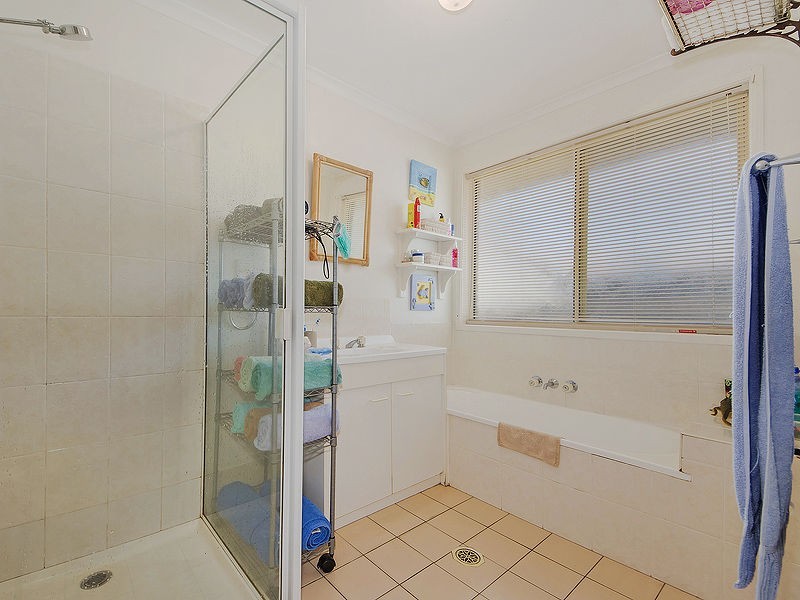 4 Madagascar Place, Steiglitz QLD 4207