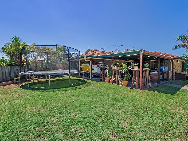 4 Madagascar Place, Steiglitz QLD 4207