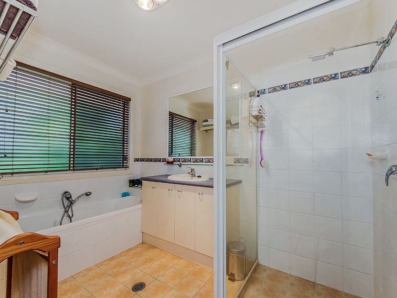 27 Cormorant Crescent, Jacobs Well QLD 4208