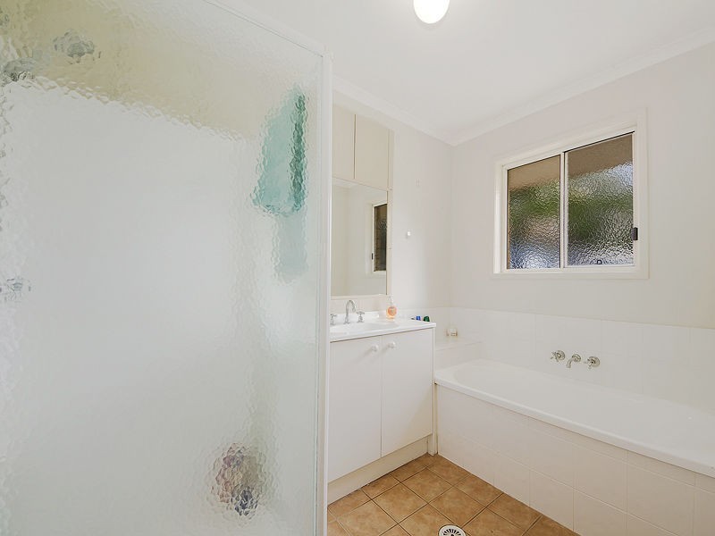 28 Bay Drive, Jacobs Well QLD 4208