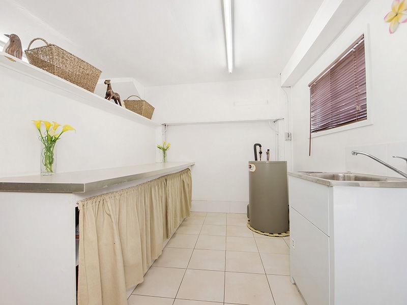 31 Karen Street, Jacobs Well QLD 4208