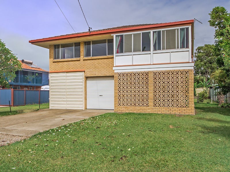 15 WARANA Avenue, Steiglitz QLD 4207