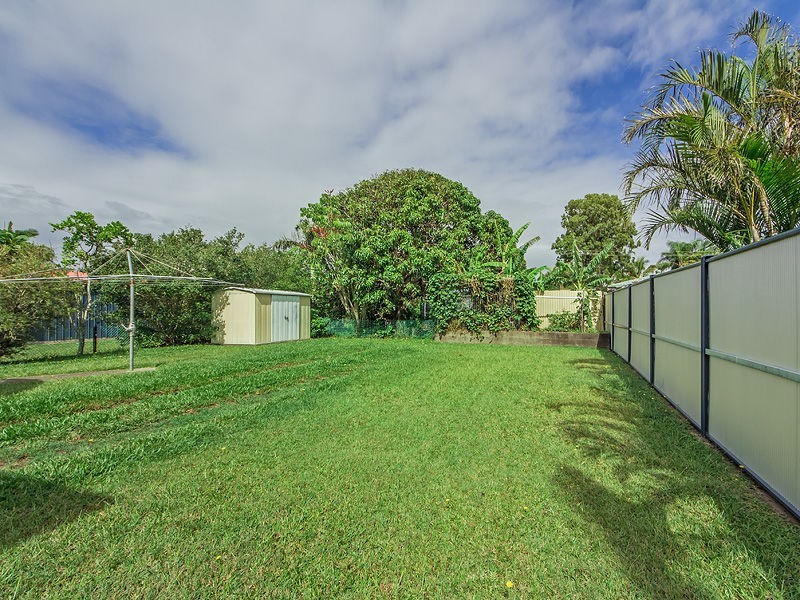15 WARANA Avenue, Steiglitz QLD 4207