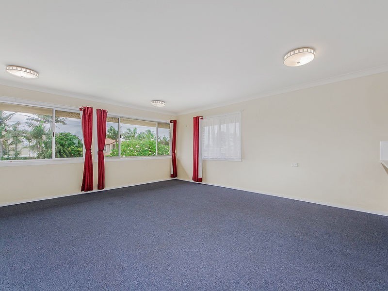 15 WARANA Avenue, Steiglitz QLD 4207