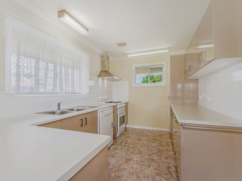 15 WARANA Avenue, Steiglitz QLD 4207