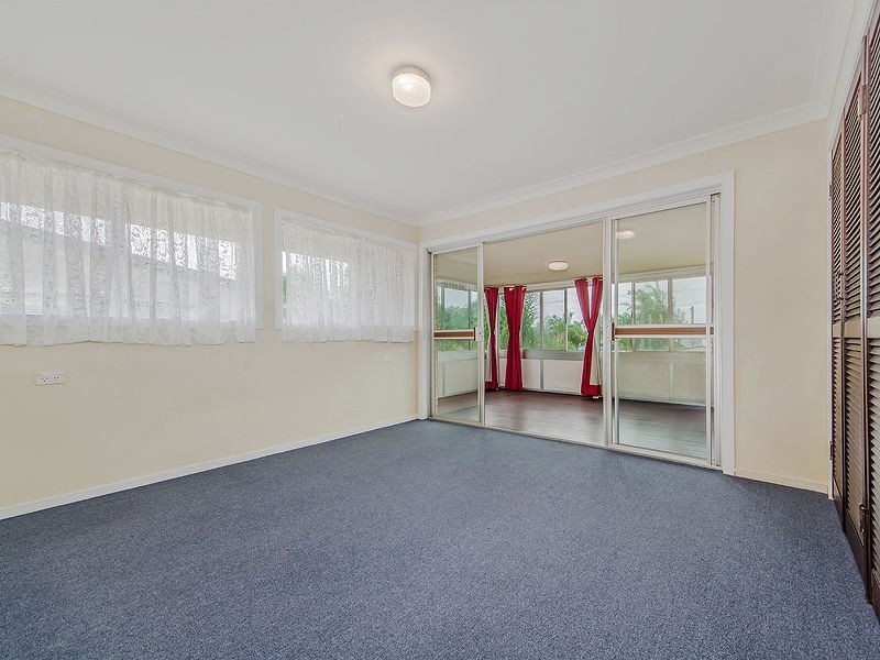 15 WARANA Avenue, Steiglitz QLD 4207
