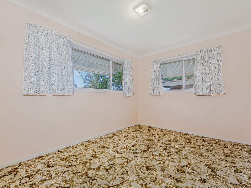 15 WARANA Avenue, Steiglitz QLD 4207