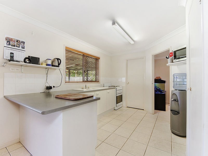 6 Petrel Place, Jacobs Well QLD 4208