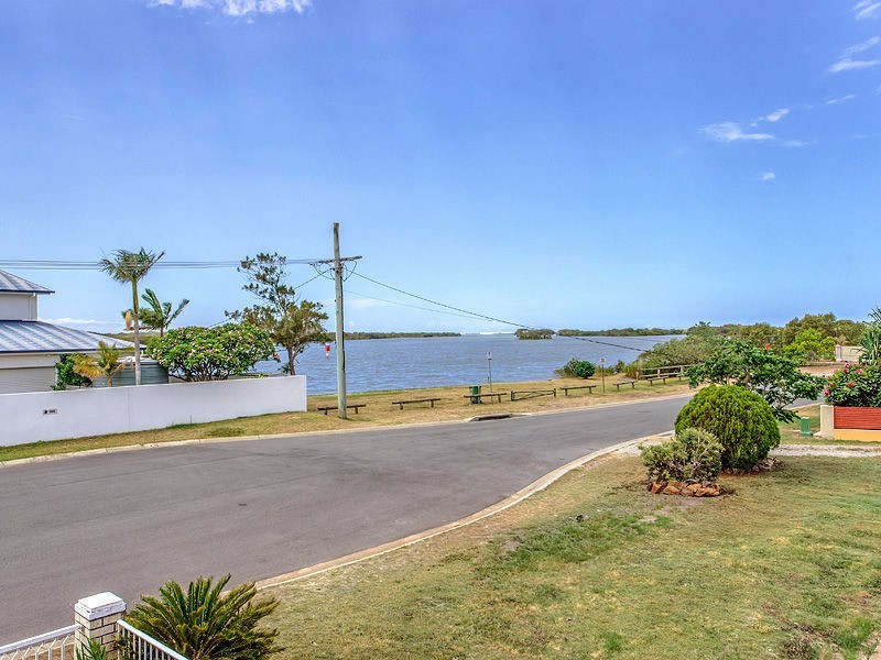 35 Esplanade, Jacobs Well QLD 4208
