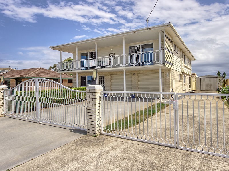 35 Esplanade, Jacobs Well QLD 4208