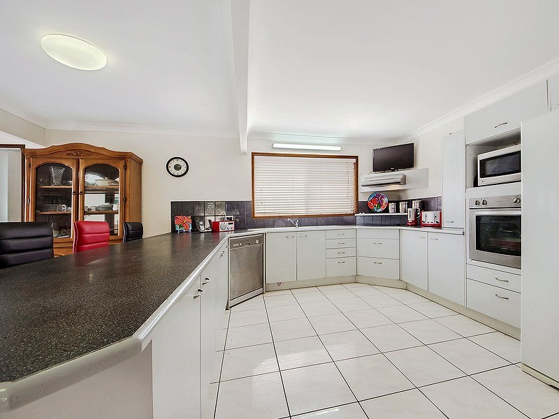 35 Esplanade, Jacobs Well QLD 4208