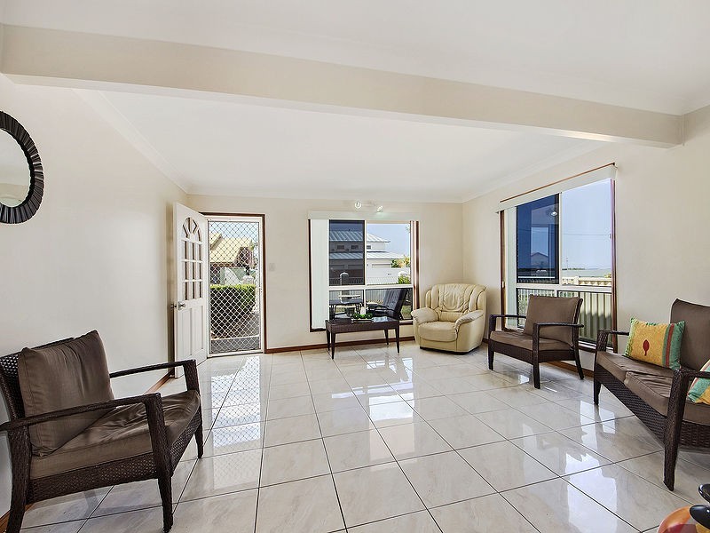 35 Esplanade, Jacobs Well QLD 4208
