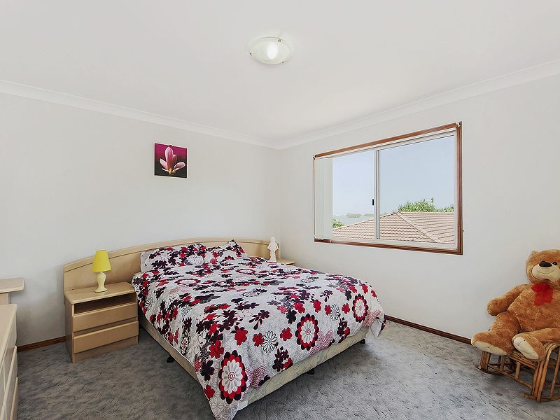 35 Esplanade, Jacobs Well QLD 4208