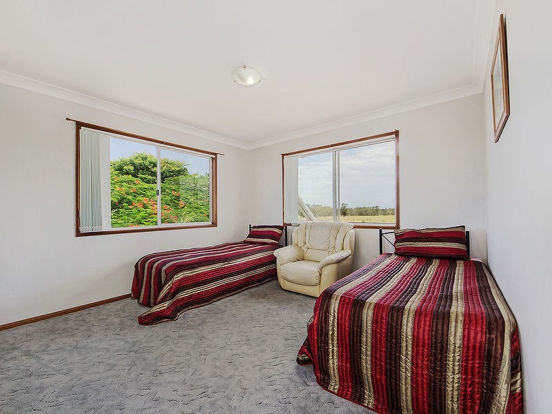 35 Esplanade, Jacobs Well QLD 4208