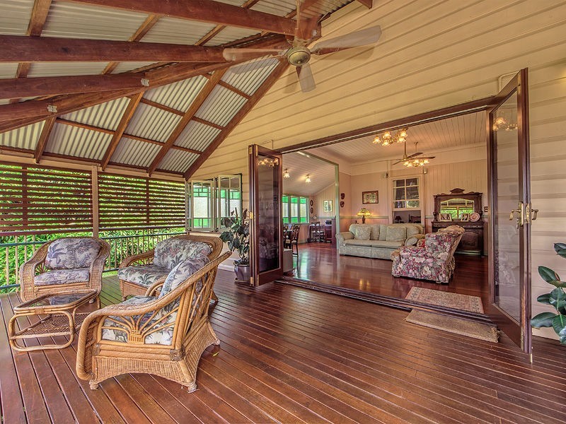 3 Marine Court, Jacobs Well QLD 4208