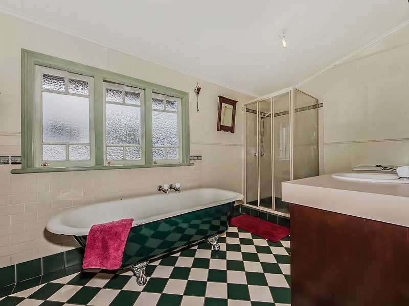 3 Marine Court, Jacobs Well QLD 4208