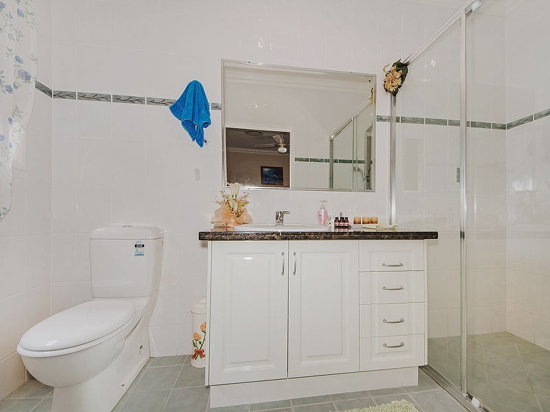 9 Marina Parade, Calypso Bay, Jacobs Well QLD 4208