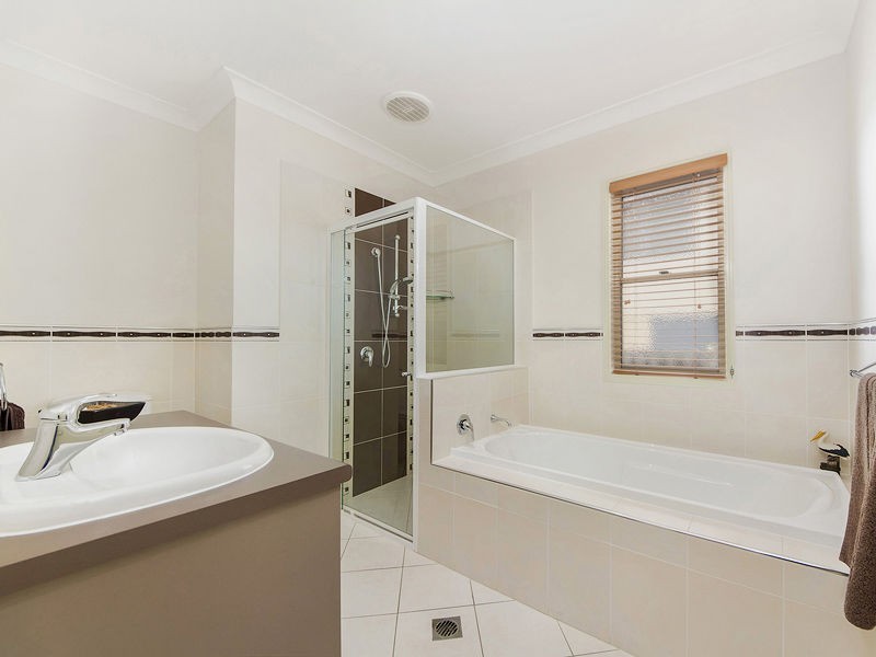 24 Hibiscus Street, Steiglitz QLD 4207