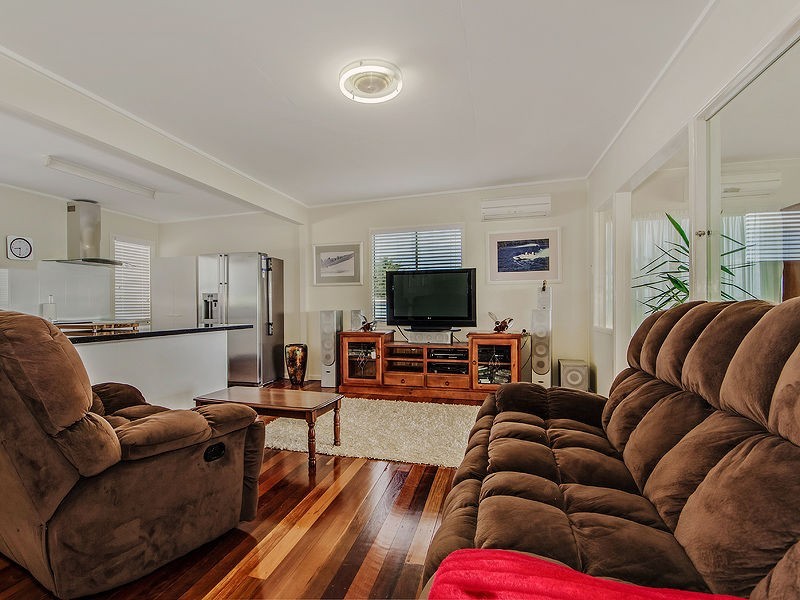 26 Warana Avenue, Steiglitz QLD 4207