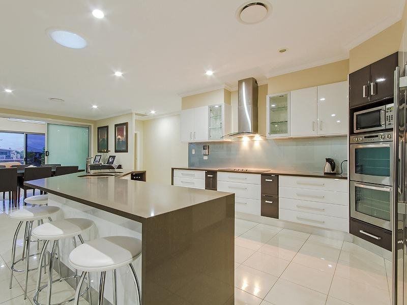 15 Marina Parade, Calypso Bay, Jacobs Well QLD 4208