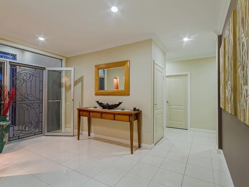 15 Marina Parade, Calypso Bay, Jacobs Well QLD 4208