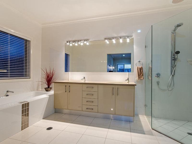 15 Marina Parade, Calypso Bay, Jacobs Well QLD 4208