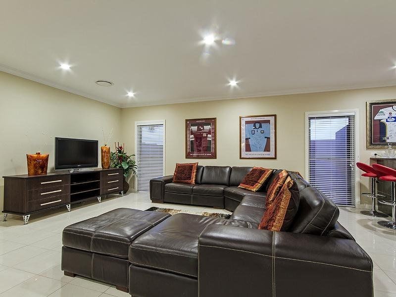 15 Marina Parade, Calypso Bay, Jacobs Well QLD 4208