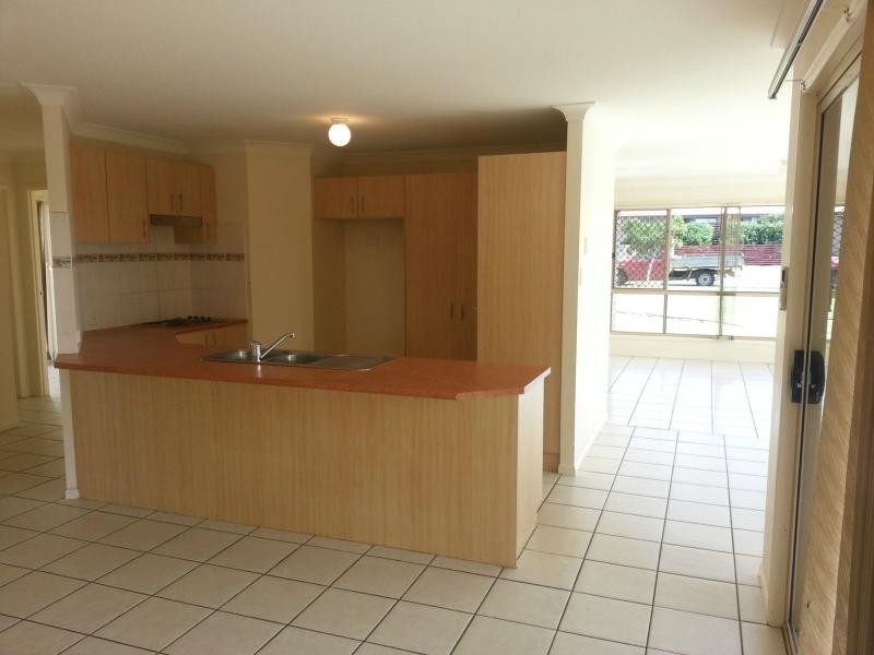 15 Alpha Avenue, Crestmead QLD 4132