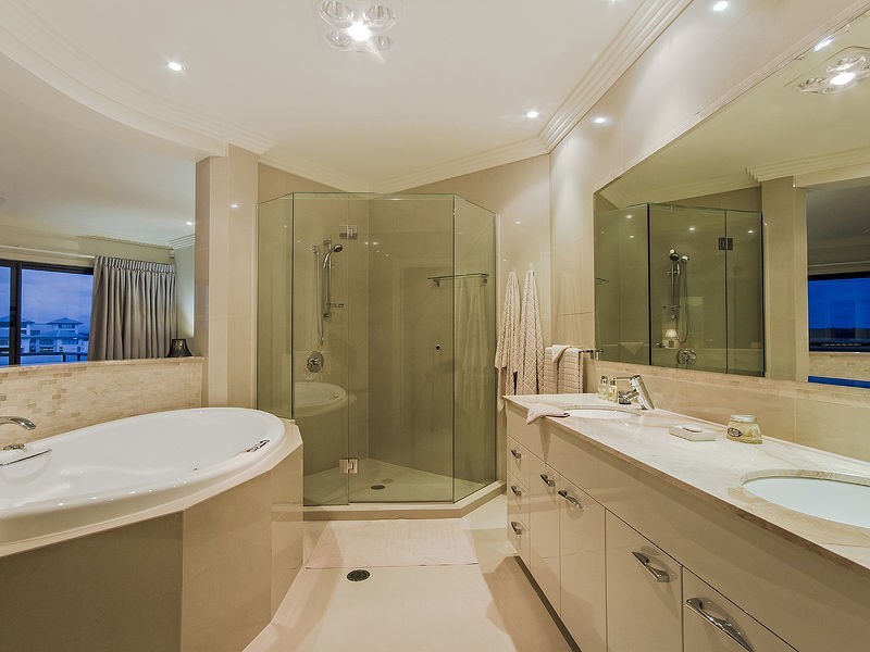 37 Marina Parade, Calypso Bay, Jacobs Well QLD 4208