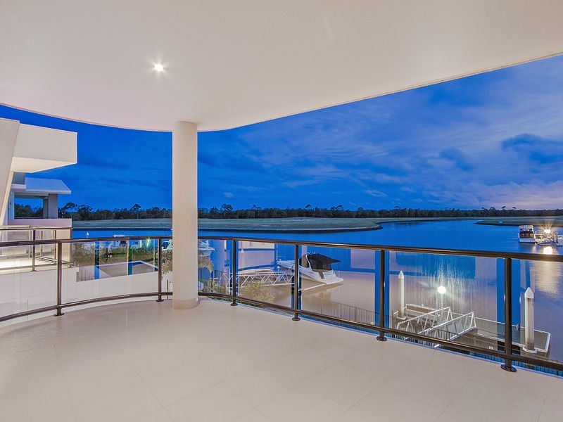 37 Marina Parade, Calypso Bay, Jacobs Well QLD 4208