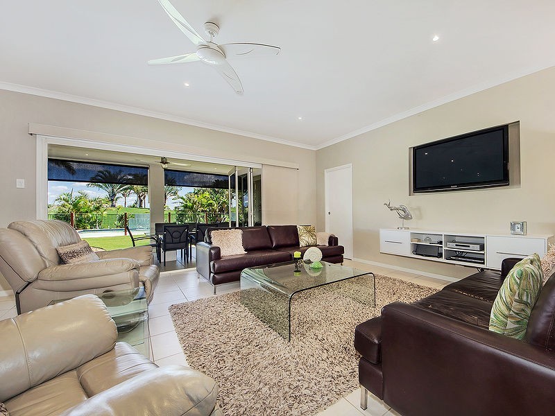 38 Marina Parade, Calypso Bay, Jacobs Well QLD 4208