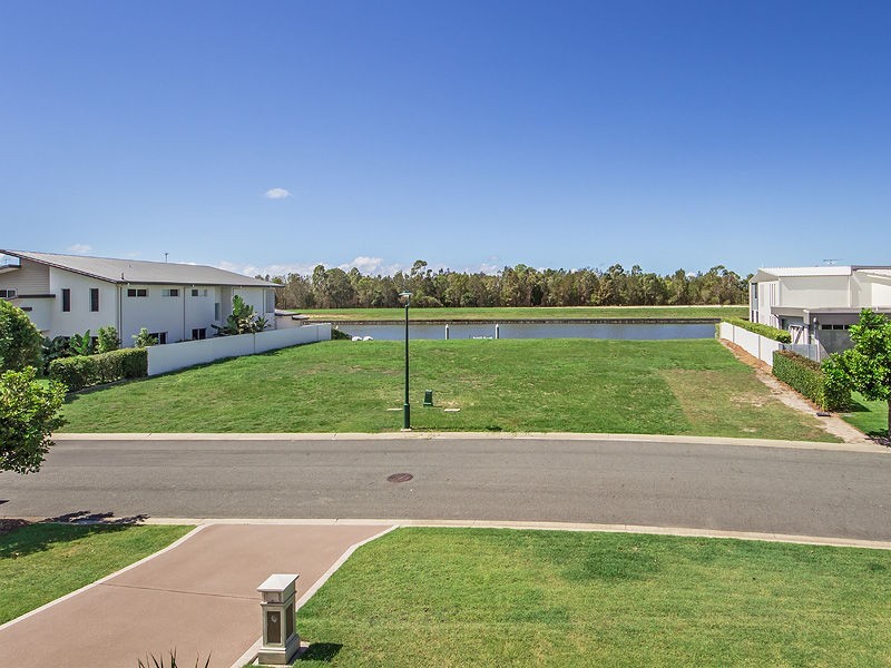 38 Marina Parade, Calypso Bay, Jacobs Well QLD 4208